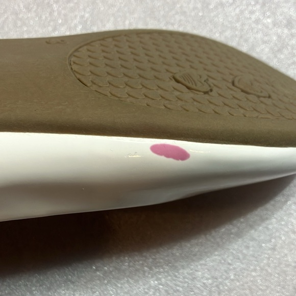 Cute girls white patent flats. New no box. Size 3. - Picture 8 of 9